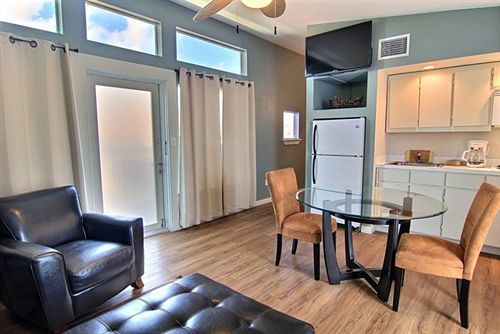 Balinese Wellness Spa And Yoga Retreat Adults Only Port Aransas Exterior photo